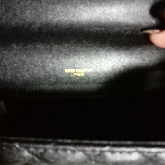 YVES SAINT LAURENT ENVELOPE CHEVRON QUILTED MATELASSE LEATHER MED SHOULDER BAG - Picture 6 of 16